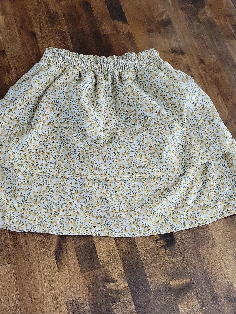 Hayden Girls Cream and Yellow Floral Tiered Skirt Size L